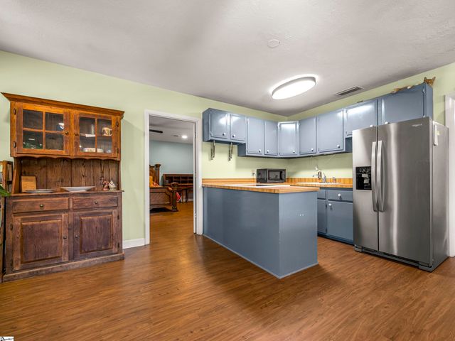 140 Joanda Farm Road, Mooresboro, SC 28114