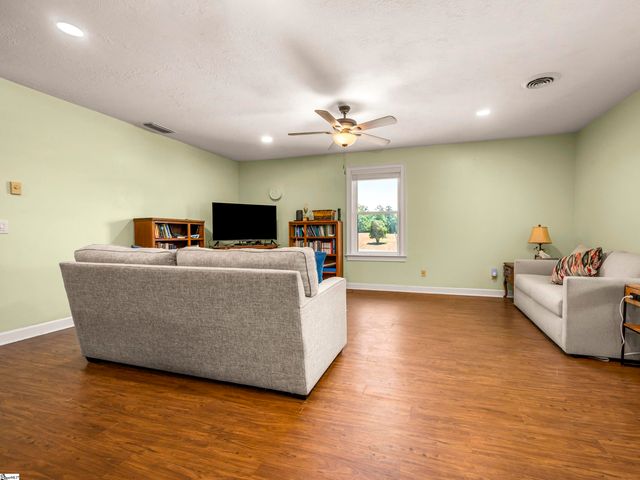 140 Joanda Farm Road, Mooresboro, SC 28114