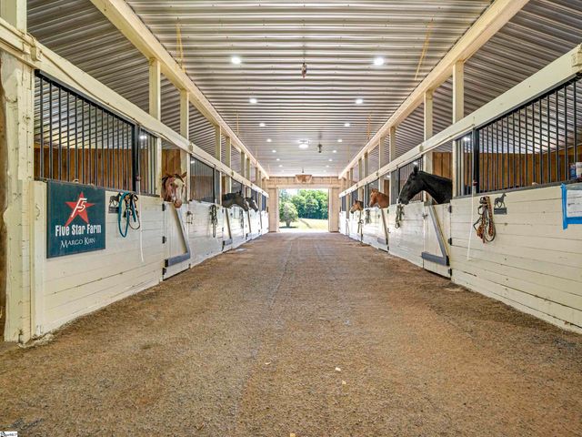 140 Joanda Farm Road, Mooresboro, SC 28114