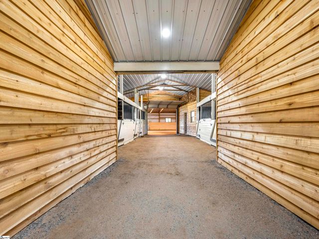 140 Joanda Farm Road, Mooresboro, SC 28114