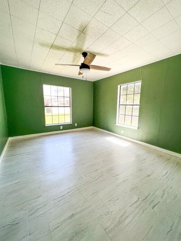 1425-1435 Groesbeck Street, Stephenville, TX 76401