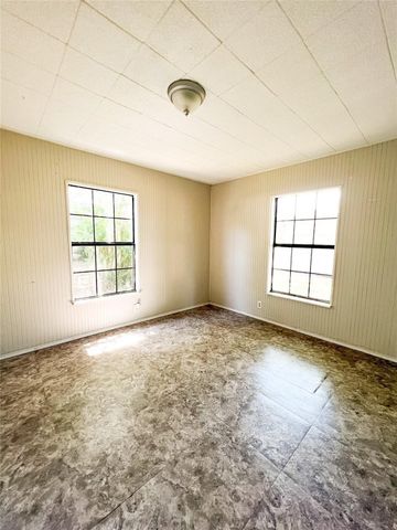 1425-1435 Groesbeck Street, Stephenville, TX 76401