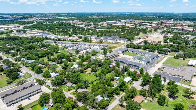 1425-1435 Groesbeck Street, Stephenville, TX 76401