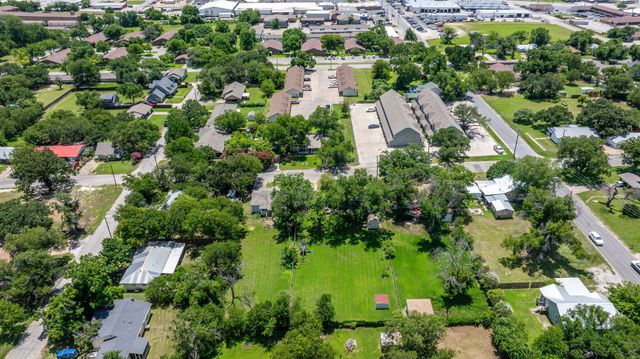1425-1435 Groesbeck Street, Stephenville, TX 76401