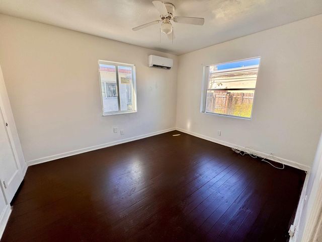 2515 Avenue E, Riviera Beach, FL 33404