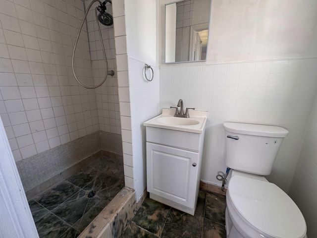 2515 Avenue E, Riviera Beach, FL 33404