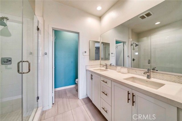 114 Epic, Irvine, CA 92618