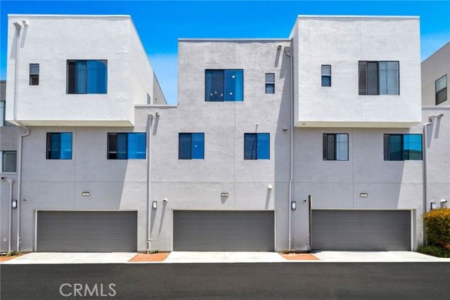 114 Epic, Irvine, CA 92618