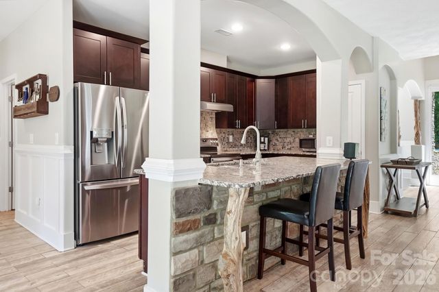 9151 Vagabond Road, Charlotte, NC 28227
