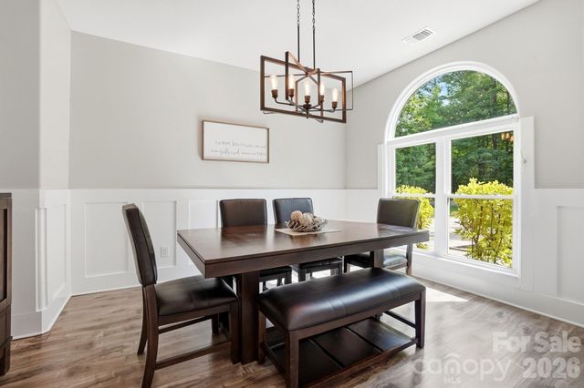 9151 Vagabond Road, Charlotte, NC 28227