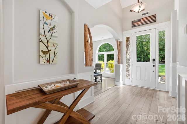 9151 Vagabond Road, Charlotte, NC 28227