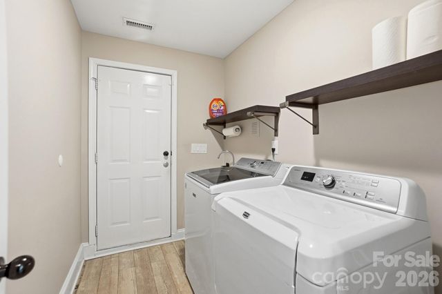 9151 Vagabond Road, Charlotte, NC 28227