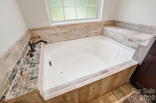 9151 Vagabond Road, Charlotte, NC 28227