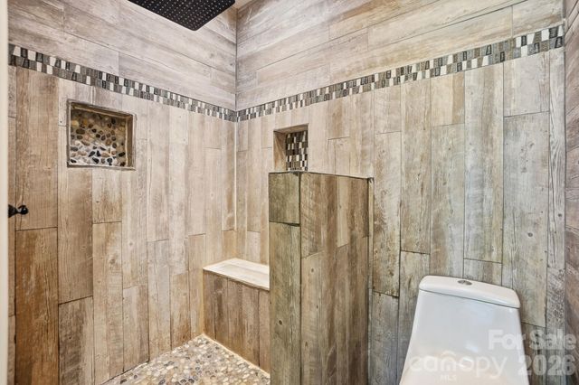 9151 Vagabond Road, Charlotte, NC 28227