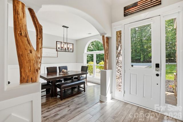 9151 Vagabond Road, Charlotte, NC 28227