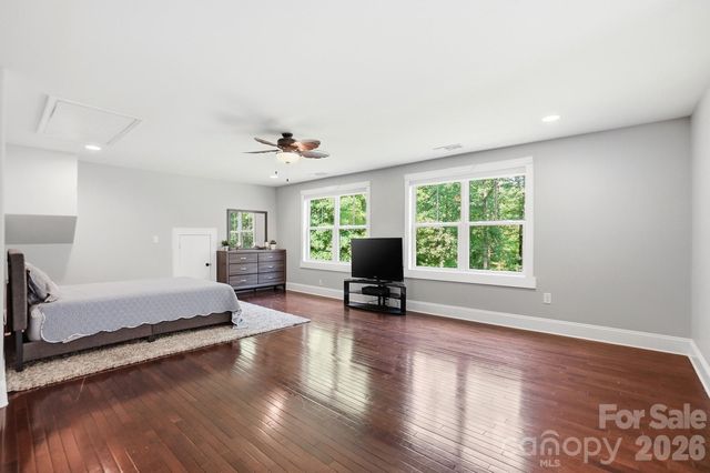 9151 Vagabond Road, Charlotte, NC 28227