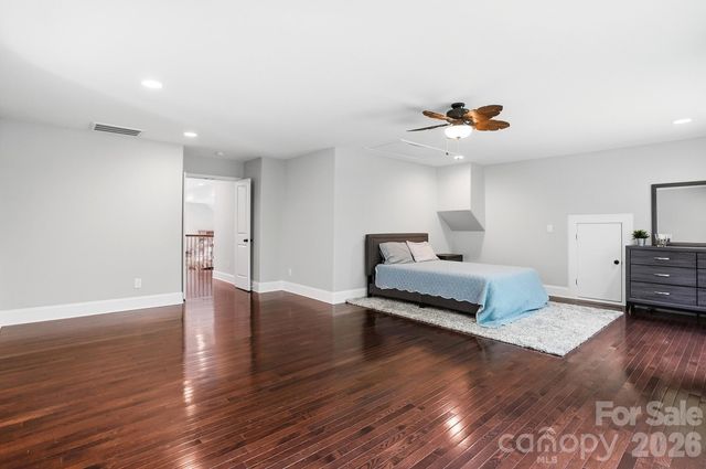 9151 Vagabond Road, Charlotte, NC 28227