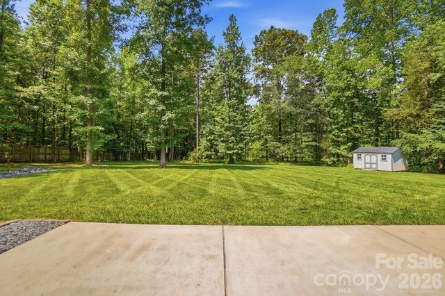 9151 Vagabond Road, Charlotte, NC 28227