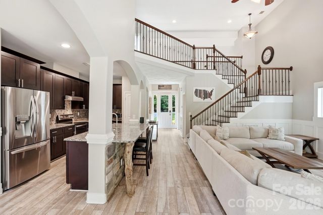 9151 Vagabond Road, Charlotte, NC 28227