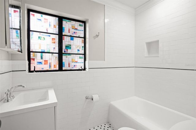 6045 DOGWOOD DRIVE, Orlando, FL 32807