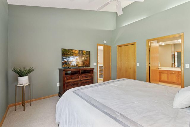 18396 Cattail Court, Eden Prairie, MN 55346