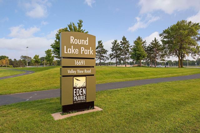 18396 Cattail Court, Eden Prairie, MN 55346