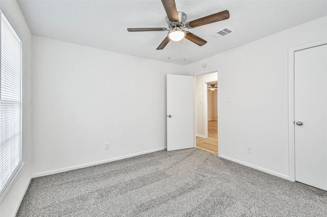 105 Live Oak Street, Baytown, TX 77520