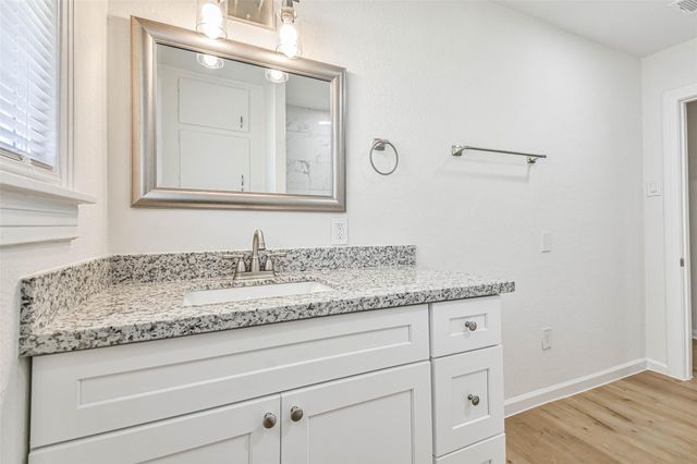 105 Live Oak Street, Baytown, TX 77520