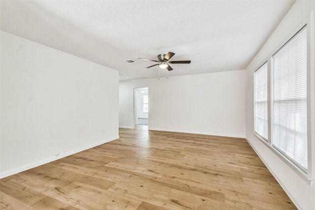 105 Live Oak Street, Baytown, TX 77520