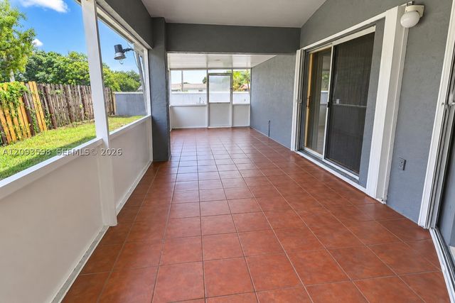 18825 NW 52nd Ct, Miami Gardens, FL 33055