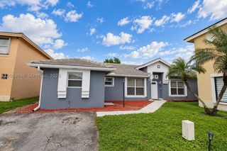 18825 NW 52nd Ct, Miami Gardens, FL 33055