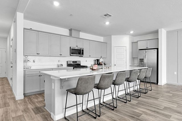 2831 N Redda Road, Fresno, CA 93737