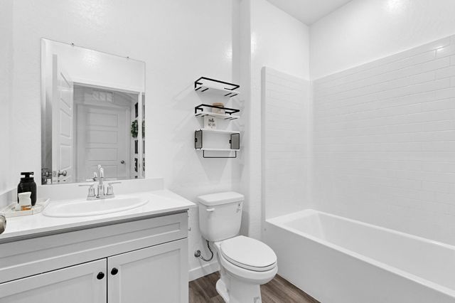 2831 N Redda Road, Fresno, CA 93737