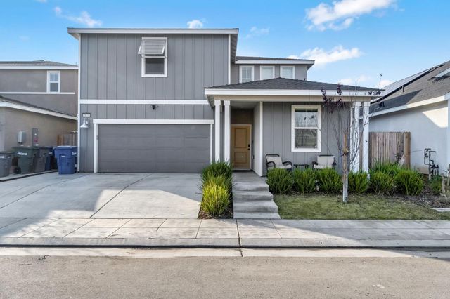 2831 N Redda Road, Fresno, CA 93737