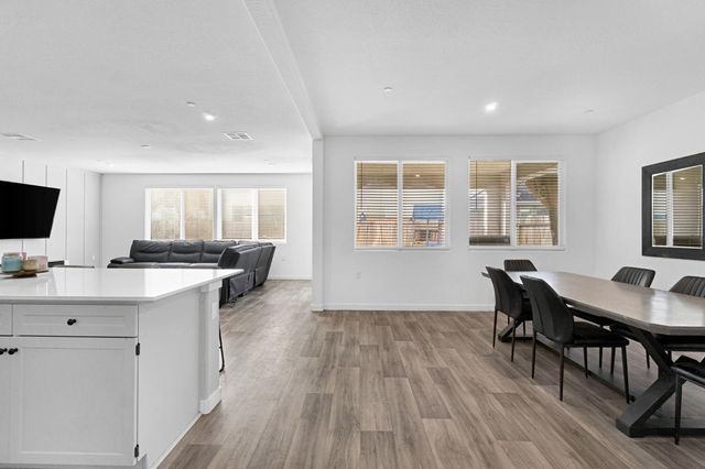 2831 N Redda Road, Fresno, CA 93737