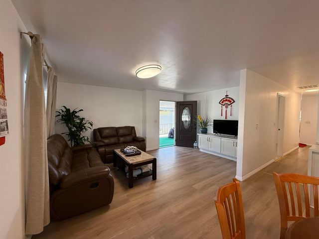 2151 2151 Old Oakland Rd, San Jose, CA 95131