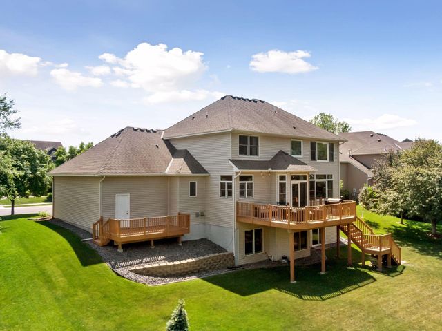 18150 Gladstone Boulevard N, Maple Grove, MN 55311