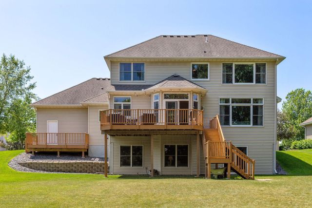 18150 Gladstone Boulevard N, Maple Grove, MN 55311