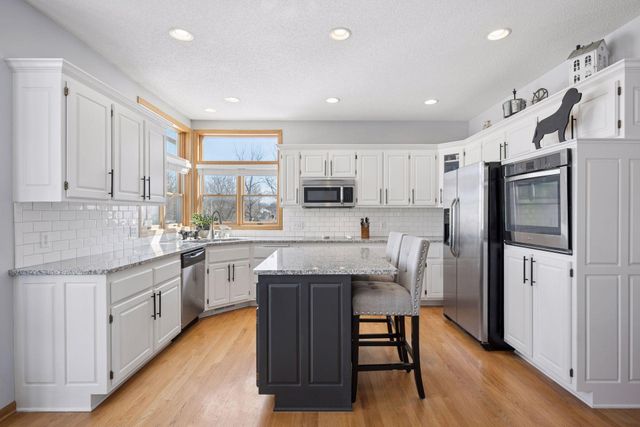 18150 Gladstone Boulevard N, Maple Grove, MN 55311