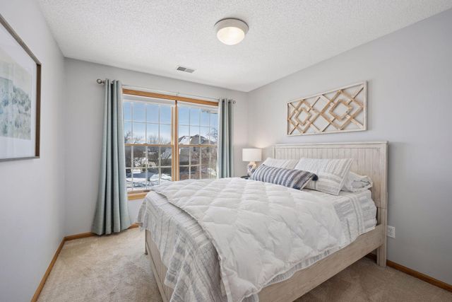 18150 Gladstone Boulevard N, Maple Grove, MN 55311