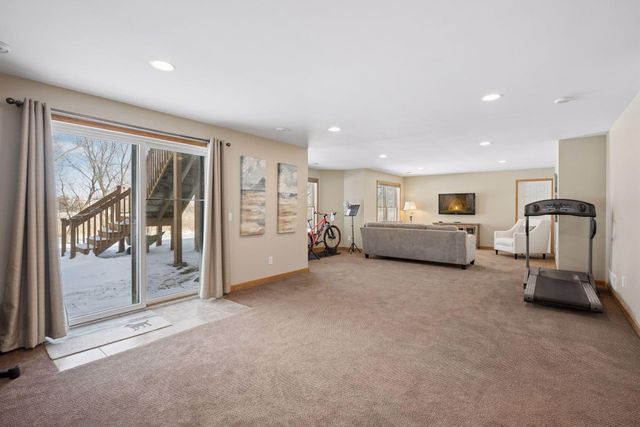 18150 Gladstone Boulevard N, Maple Grove, MN 55311