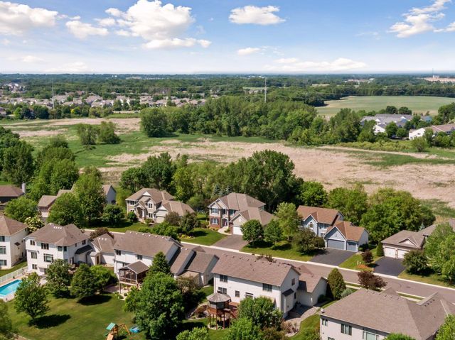 18150 Gladstone Boulevard N, Maple Grove, MN 55311