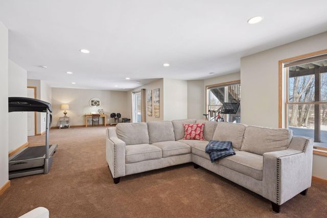 18150 Gladstone Boulevard N, Maple Grove, MN 55311