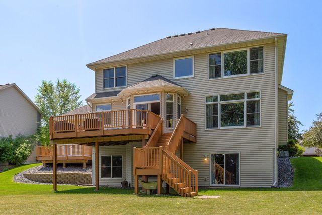 18150 Gladstone Boulevard N, Maple Grove, MN 55311