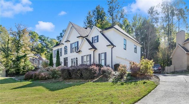 5455 Woodrun Lane, Alpharetta, GA 30005