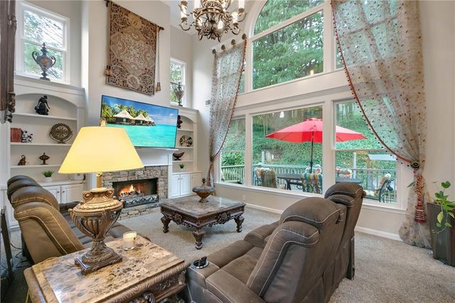 5455 Woodrun Lane, Alpharetta, GA 30005