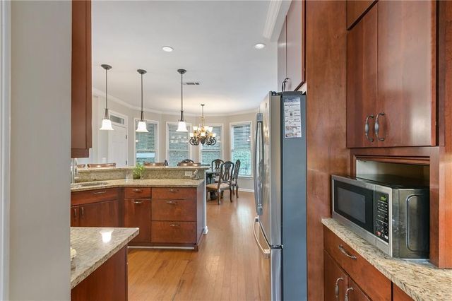 5455 Woodrun Lane, Alpharetta, GA 30005