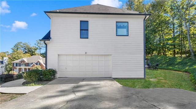 5455 Woodrun Lane, Alpharetta, GA 30005