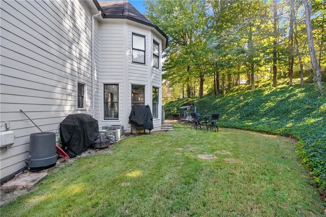 5455 Woodrun Lane, Alpharetta, GA 30005