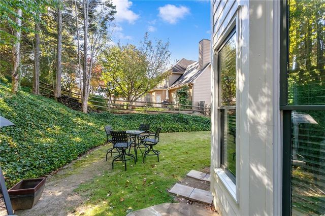 5455 Woodrun Lane, Alpharetta, GA 30005